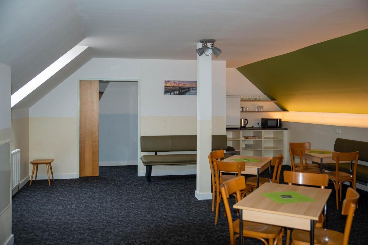 Grossweikersdorf Pension Christine מראה חיצוני תמונה