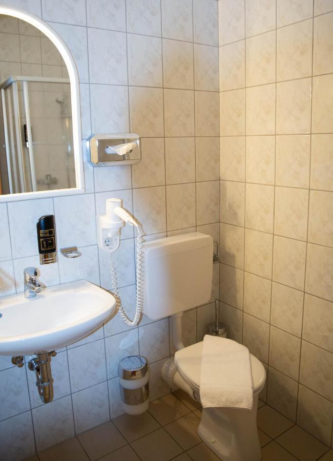 Grossweikersdorf Pension Christine מראה חיצוני תמונה