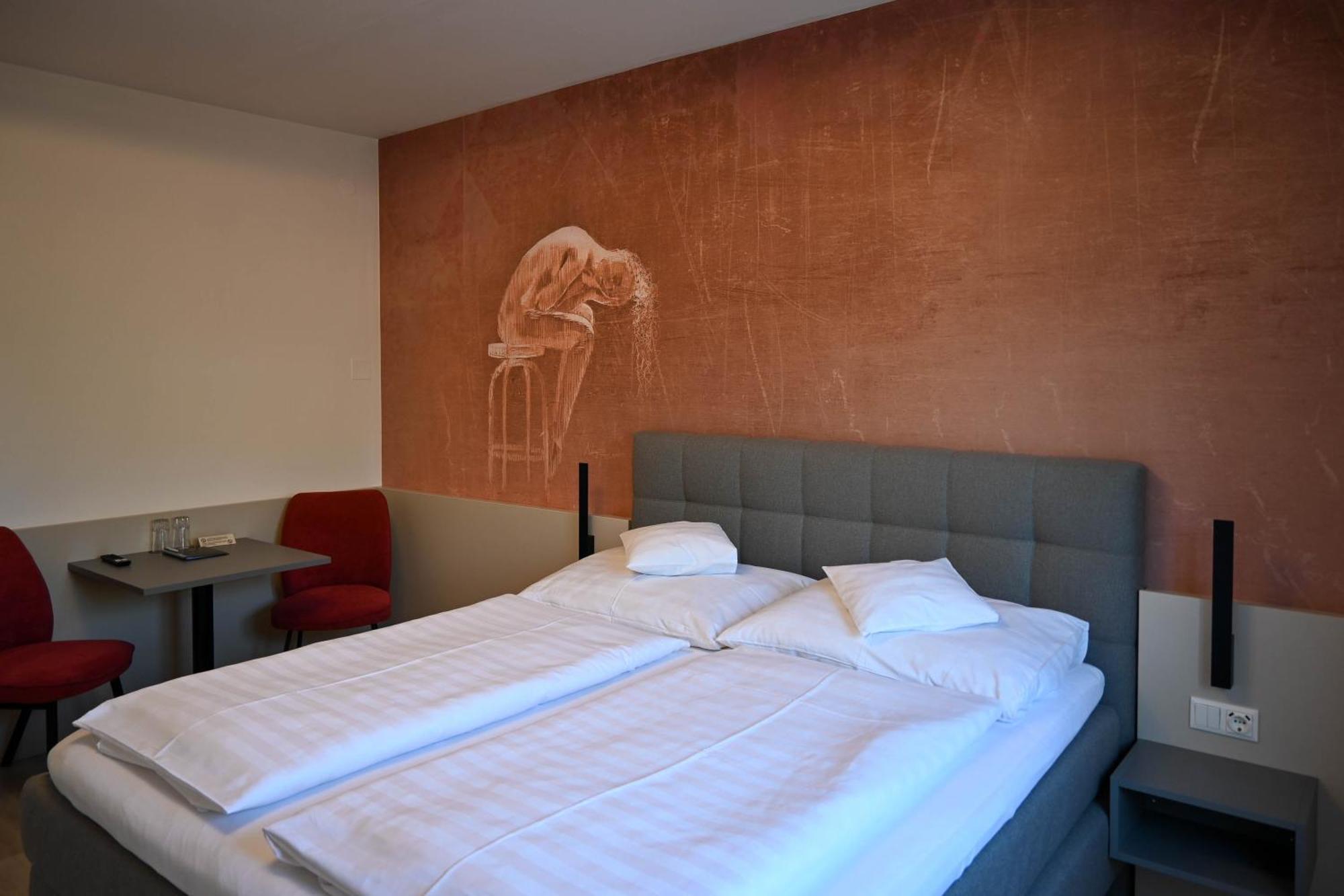 Grossweikersdorf Pension Christine מראה חיצוני תמונה
